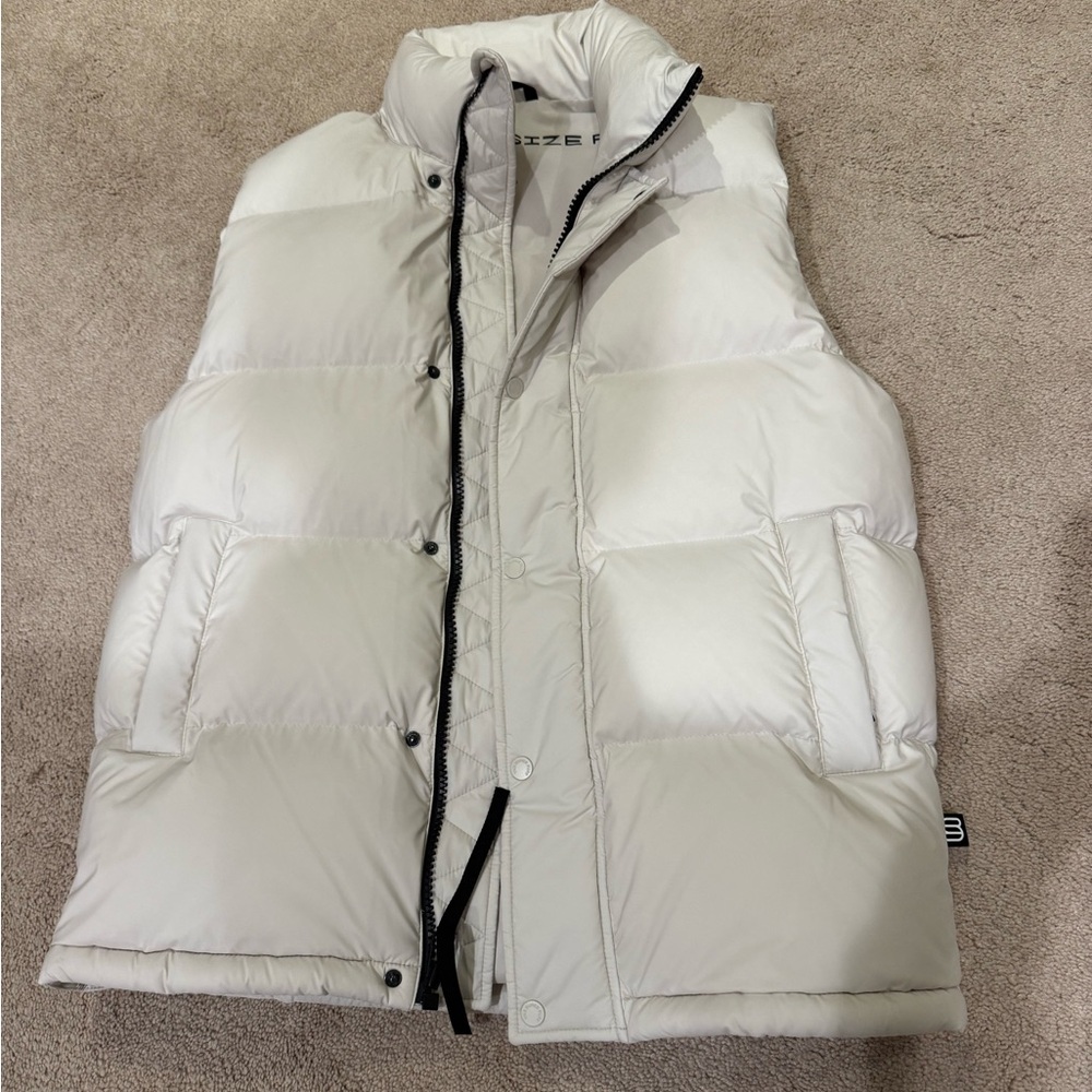 Aritzia Super Size Puff Vest XS ( runs big), stone